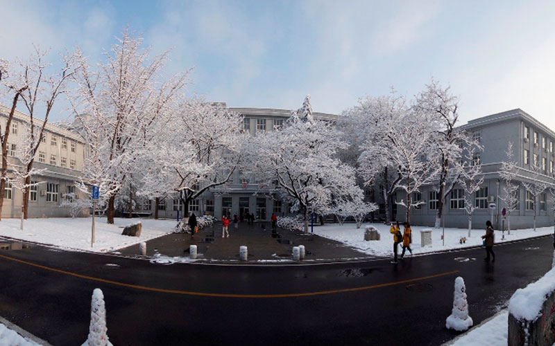 首都医科大学