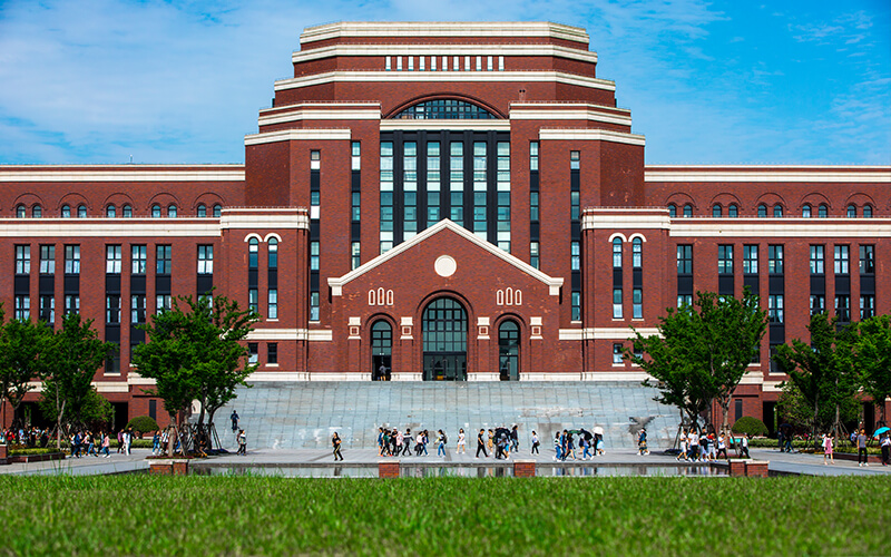 上海建桥学院