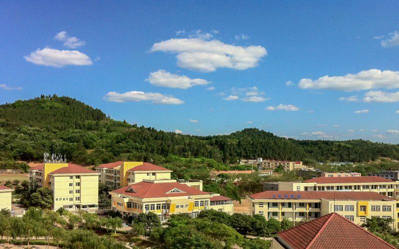 绵阳城市学院