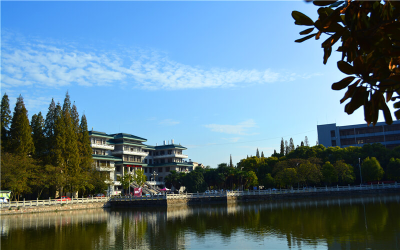 长江大学文理学院