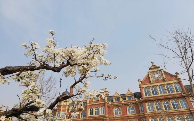 山西医科大学晋祠学院