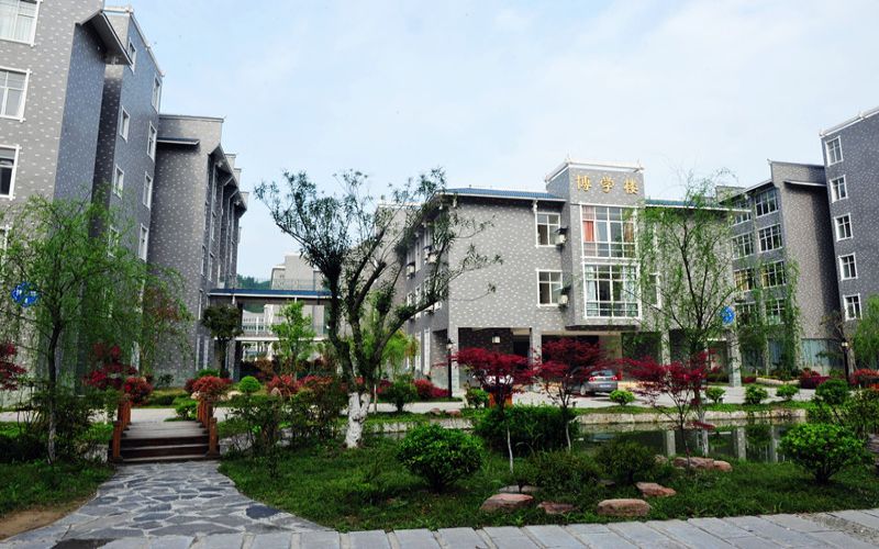 吉首大学张家界学院