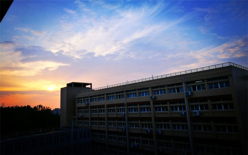 中原工学院