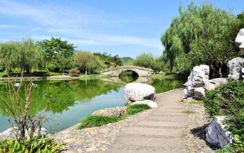 西华师范大学