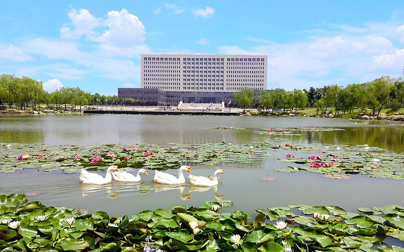 天津城建大学