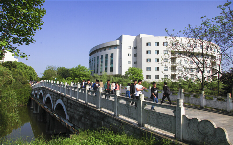 湖北科技学院