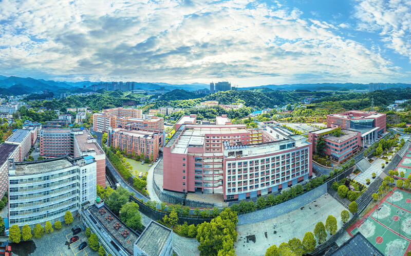 湖北汽车工业学院