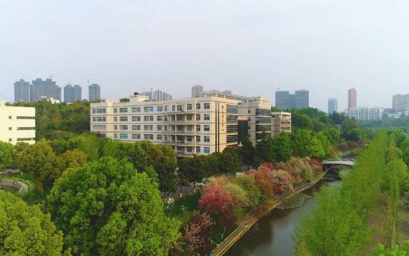 三峡大学