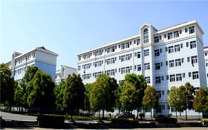 湖北工程学院