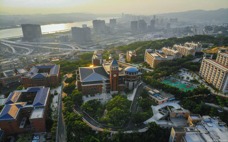 阳光学院