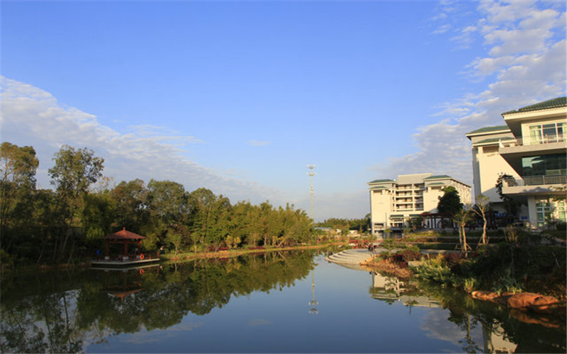 广州华夏职业学院